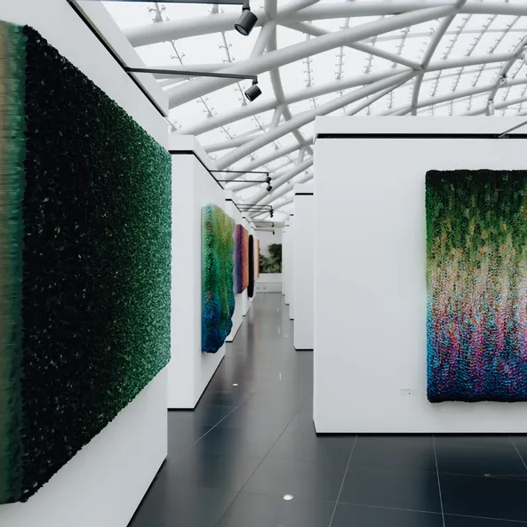 Kunstausstellung im Red Bull Hangar-7, Architektur, Bilder